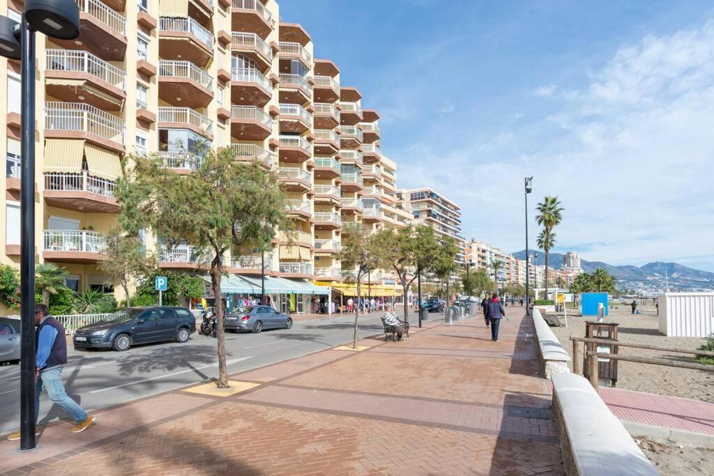 Tgh/ Fuengirola Frente Al Mar Apartment Exterior photo